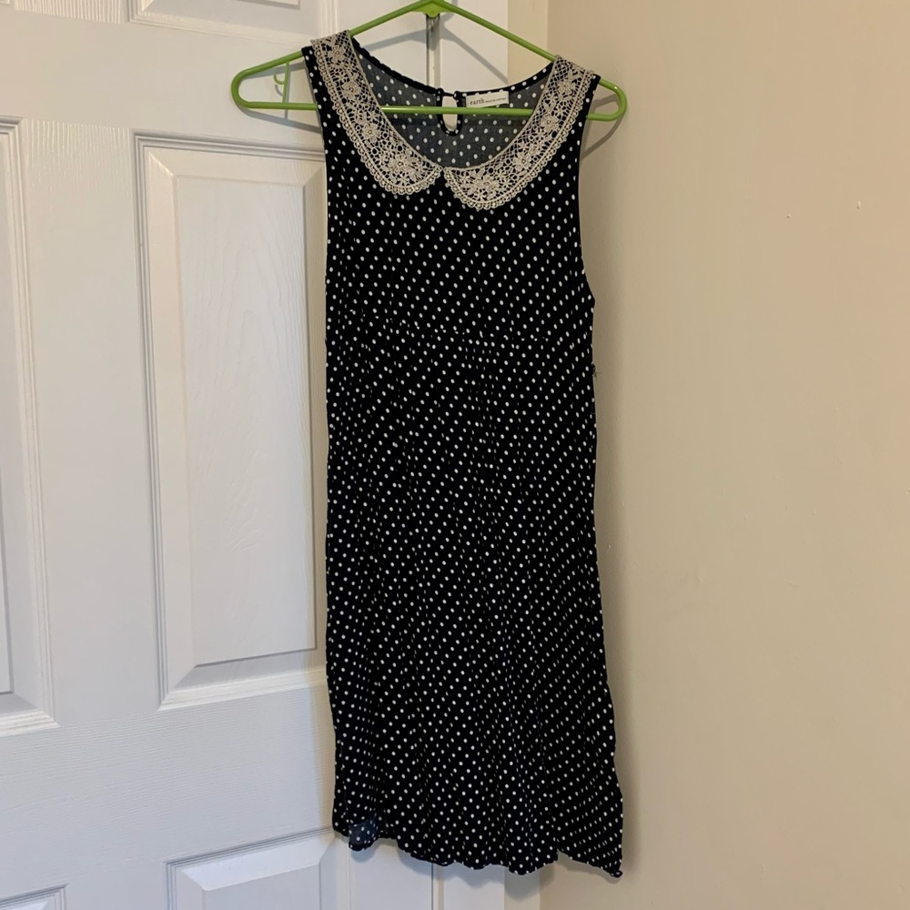 Lace collar dress